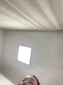 Snapshot of LeilaLow chatting on 03-21-25, 12:06 LeilaLow online show from 03-21-25, 12:06