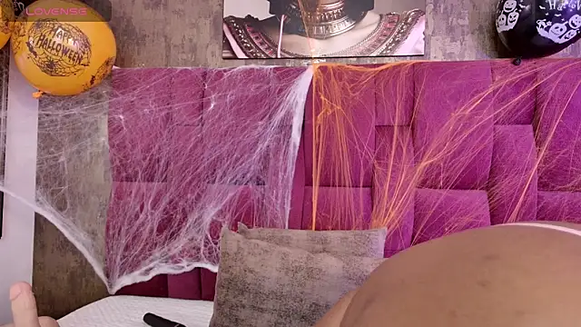 nicole  parker1 online show from 10-29-25, 07:04