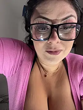 Snapshot of linatarens chatting on 02-12-26, 04:29 linatarens online show from 02-12-26, 04:29