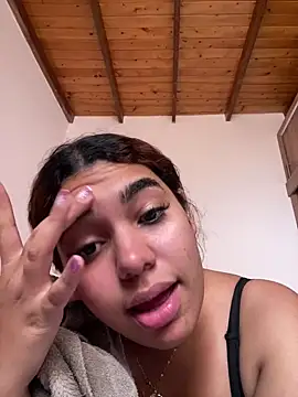 Snapshot of Anny_arango_ chatting on 12-31-24, 04:35 Anny arango online show from 12-31-24, 04:35