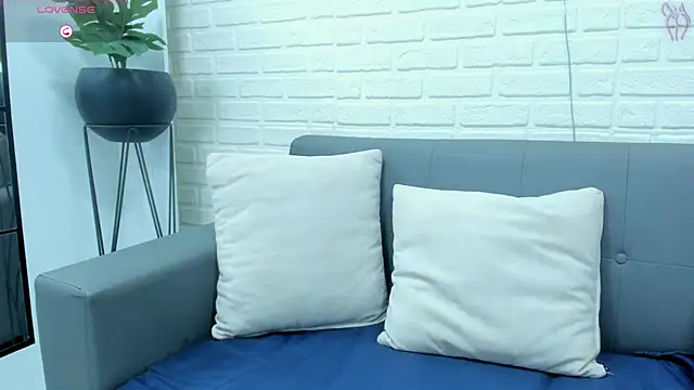 Snapshot of karina_gomez_18 chatting on 01-14-25, 02:50 karina gomez 18 online show from 01-14-25, 02:50