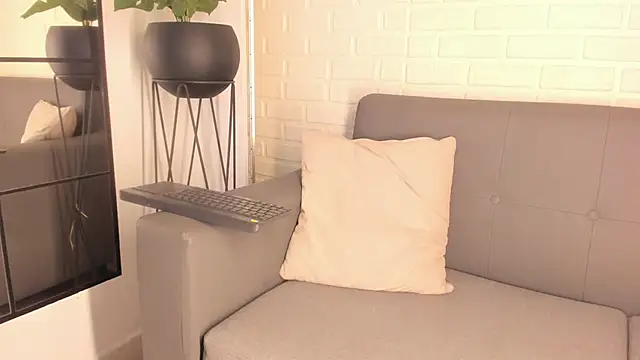 Snapshot of karina_gomez_18 chatting on 02-18-25, 03:21 karina gomez 18 online show from 02-18-25, 03:21
