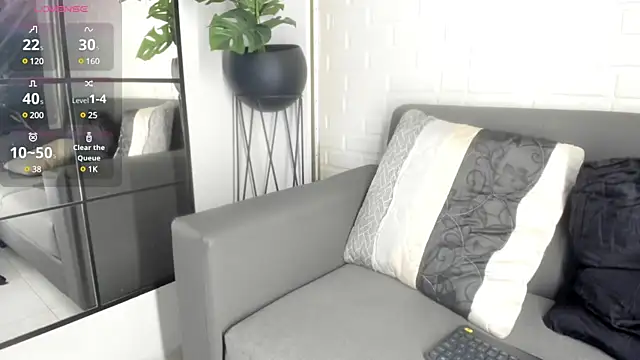 Snapshot of karina_gomez_18 chatting on 03-16-25, 03:25 karina gomez 18 online show from 03-16-25, 03:25