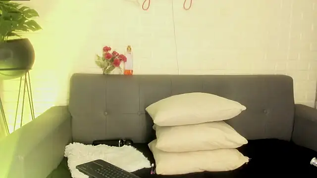 karina gomez 18 online show from 10-06-25, 11:29