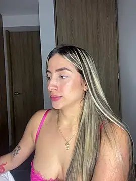 Issabela G1 online show from 12-31-24, 05:11