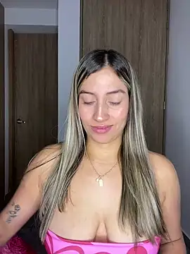 Issabela G1 online show from 01-28-25, 03:15