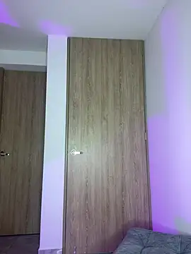 Issabela G1 online show from 02-08-25, 08:21