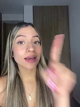 Issabela G1 online show from 02-19-25, 03:50