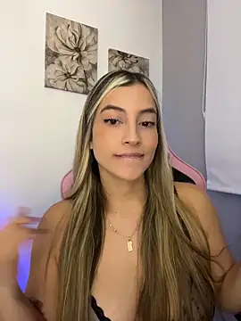 Issabela G1 online show from 05-08-26, 11:10