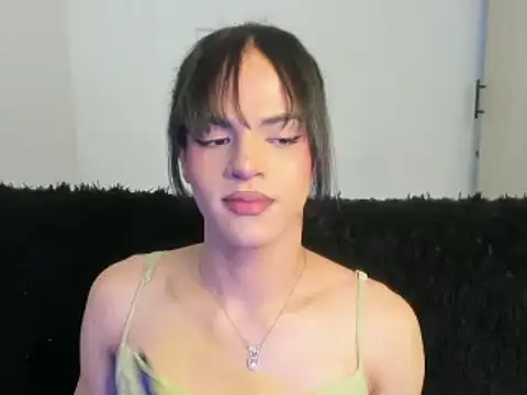 Snapshot of kerly_monroe chatting on 10-15-25, 07:03 kerly monroe online show from 10-15-25, 07:03