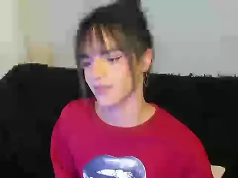 Snapshot of kerly_monroe chatting on 10-22-25, 07:57 kerly monroe online show from 10-22-25, 07:57