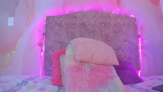 Snapshot of Bella__sweet chatting on 01-21-25, 09:57 Bella sweet online show from 01-21-25, 09:57