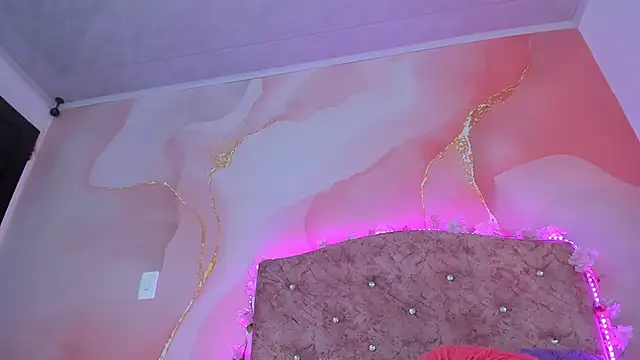 Snapshot of Bella__sweet chatting on 01-27-25, 06:52 Bella sweet online show from 01-27-25, 06:52