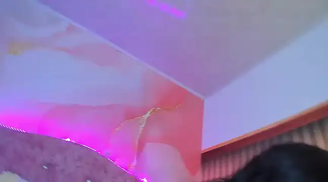 Snapshot of Bella__sweet chatting on 03-02-25, 01:15 Bella sweet online show from 03-02-25, 01:15