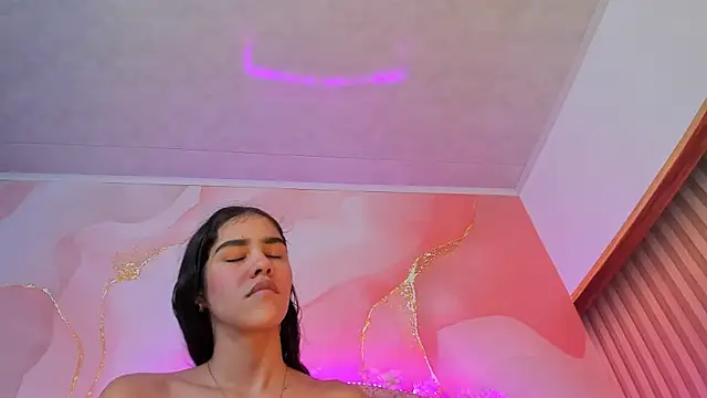 Snapshot of Bella__sweet chatting on 03-11-25, 06:30 Bella sweet online show from 03-11-25, 06:30