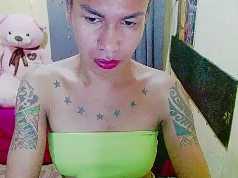 Snapshot of Indaypakay_ts chatting on 11-07-25, 10:48 Indaypakay ts online show from 11-07-25, 10:48