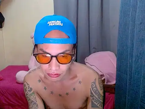 Snapshot of Indaypakay_ts chatting on 12-14-25, 08:13 Indaypakay ts online show from 12-14-25, 08:13