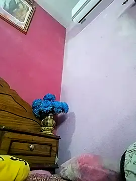 Snapshot of royaldoll-143 chatting on 11-02-25, 05:48 royaldoll-143 online show from 11-02-25, 05:48