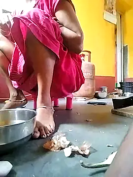 Snapshot of royaldoll-143 chatting on 11-05-25, 05:18 royaldoll-143 online show from 11-05-25, 05:18