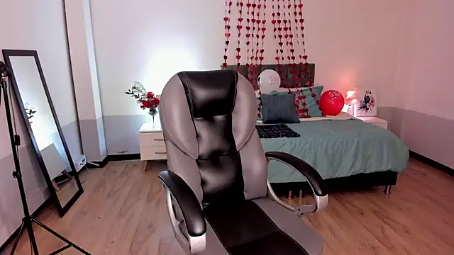 Snapshot of Nami_sunny chatting on 02-14-25, 03:11 Nami sunny online show from 02-14-25, 03:11