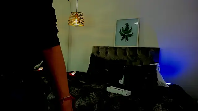 Snapshot of Nami_sunny chatting on 09-16-25, 06:53 Nami sunny online show from 09-16-25, 06:53