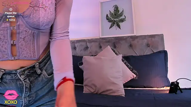 Snapshot of Nami_sunny chatting on 11-05-25, 06:52 Nami sunny online show from 11-05-25, 06:52