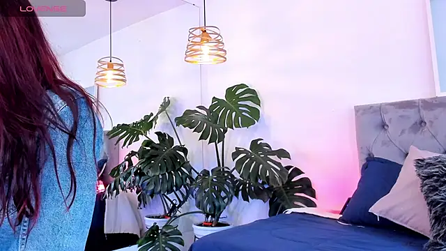 Snapshot of Nami_sunny chatting on 11-06-25, 06:42 Nami sunny online show from 11-06-25, 06:42