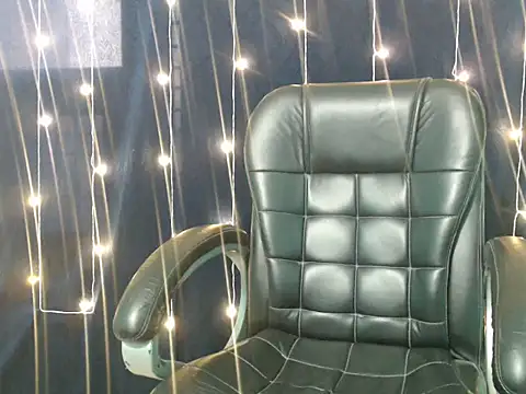 Yashi online show from 10-31-25, 10:49