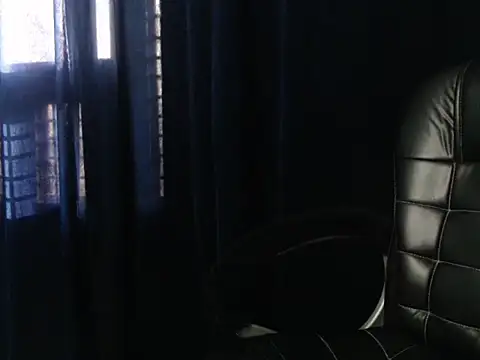 Snapshot of Yashi chatting on 02-23-26, 11:07 Yashi online show from 02-23-26, 11:07