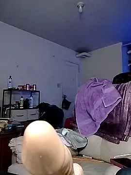 Snapshot of TickleMeKink chatting on 02-13-25, 11:17 TickleMeKink online show from 02-13-25, 11:17