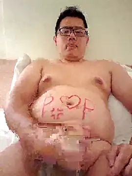 Snapshot of Fatballoonby chatting on 04-28-26, 04:34 Fatballoonby online show from 04-28-26, 04:34