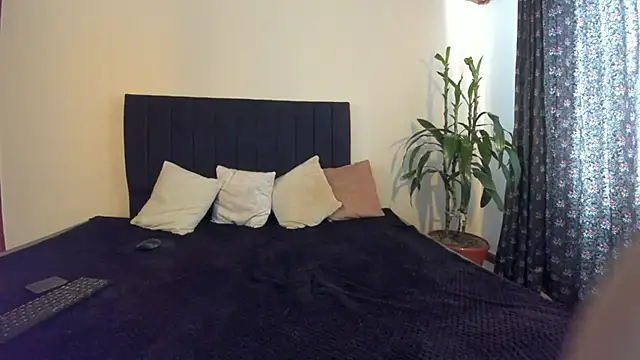 ChloeTurner  online show from 12-25-24, 12:58