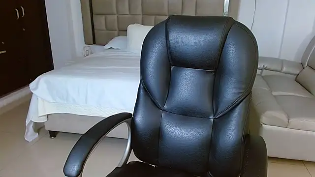 Snapshot of zoecruzz chatting on 03-06-26, 01:40 zoecruzz online show from 03-06-26, 01:40