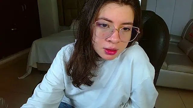 Snapshot of zoecruzz chatting on 03-11-26, 01:39 zoecruzz online show from 03-11-26, 01:39