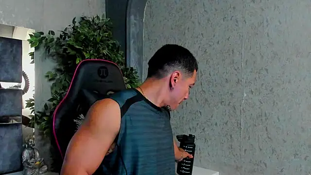 Snapshot of marc_ginale chatting on 10-08-25, 02:36 marc ginale online show from 10-08-25, 02:36