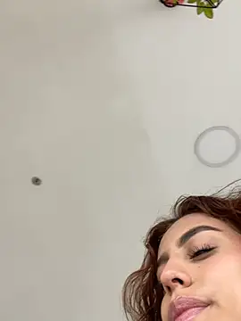 Katee Jones online show from 11-06-25, 08:43