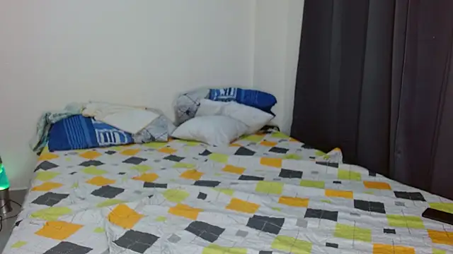 Snapshot of lianandnatasha chatting on 03-04-25, 09:11 lianandnatasha online show from 03-04-25, 09:11