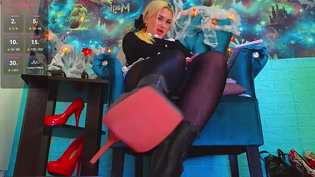 Snow Goddess online show from 10-24-25, 04:31