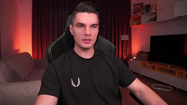 Snapshot of billypassion chatting on 01-22-25, 07:14 billypassion online show from 01-22-25, 07:14