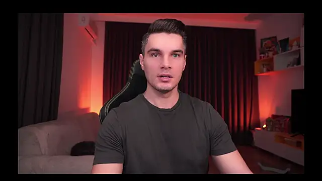 Snapshot of billypassion chatting on 01-28-25, 04:50 billypassion online show from 01-28-25, 04:50