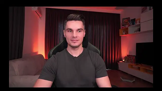 Snapshot of billypassion chatting on 01-28-25, 07:53 billypassion online show from 01-28-25, 07:53