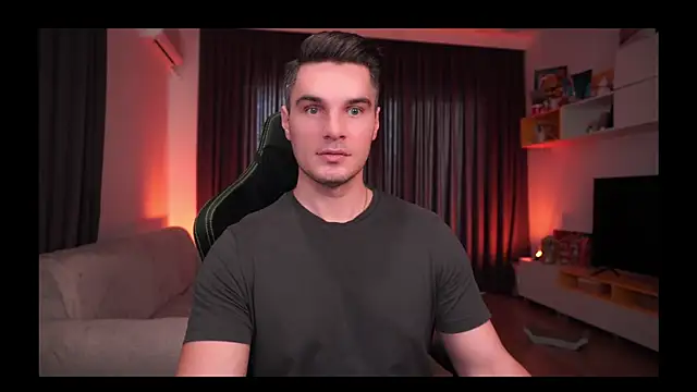 Snapshot of billypassion chatting on 01-28-25, 10:56 billypassion online show from 01-28-25, 10:56