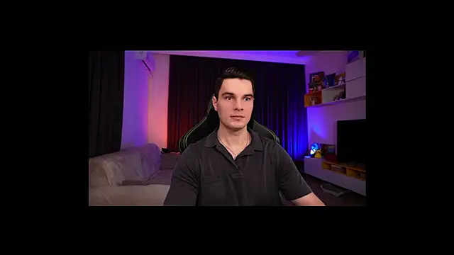 Snapshot of billypassion chatting on 02-06-25, 05:46 billypassion online show from 02-06-25, 05:46