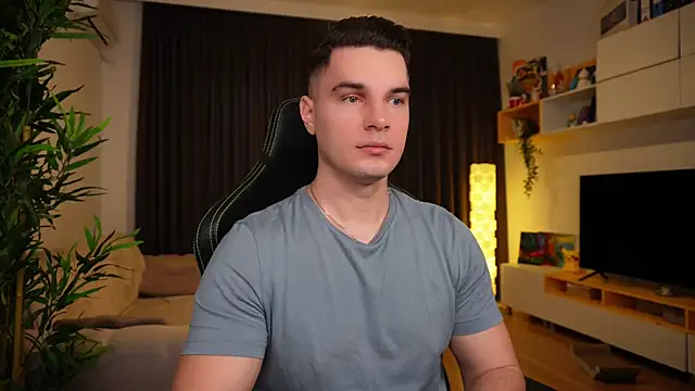 Snapshot of billypassion chatting on 02-14-25, 05:30 billypassion online show from 02-14-25, 05:30