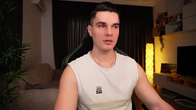 Snapshot of billypassion chatting on 02-22-25, 06:28 billypassion online show from 02-22-25, 06:28