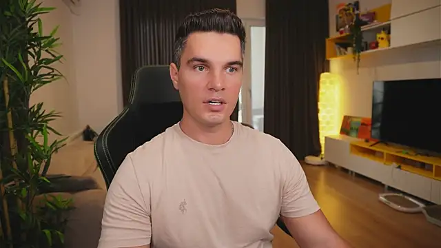 Snapshot of billypassion chatting on 09-11-25, 01:33 billypassion online show from 09-11-25, 01:33