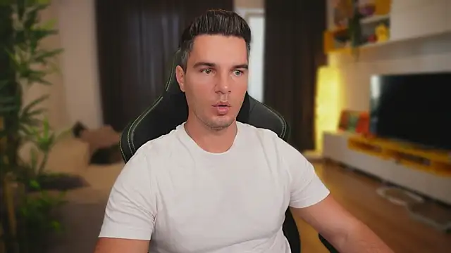 Snapshot of billypassion chatting on 09-14-25, 06:34 billypassion online show from 09-14-25, 06:34