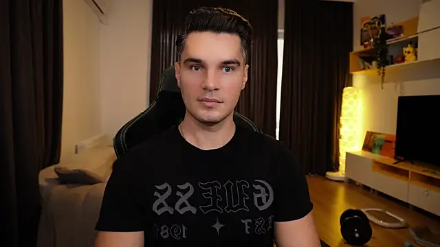 Snapshot of billypassion chatting on 09-28-25, 01:16 billypassion online show from 09-28-25, 01:16