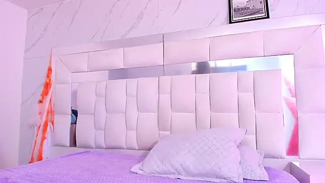 BritneyCollins online show from 10-23-25, 11:31