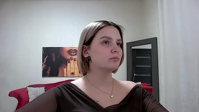 Snapshot of DianeMills chatting on 02-08-25, 02:38 DianeMills online show from 02-08-25, 02:38